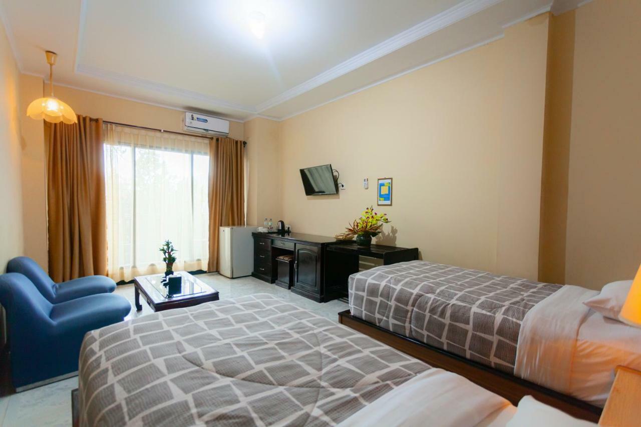 Nikita Hotel Bukittinggi Extérieur photo